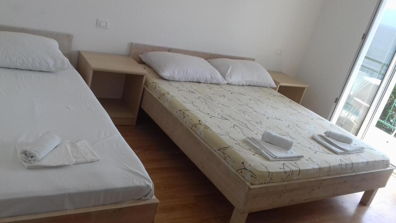 Apartmani M&M Brist Kültér fotó